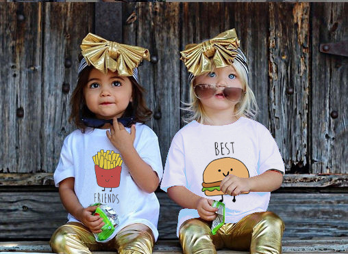 Παιδικό μπλουζάκι για αγόρια και κορίτσια σε λευκό με ενδιαφέρουσες εικόνες