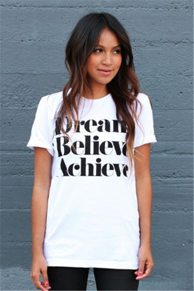 T-shirt σε λευκό και μαύρο χρώμα