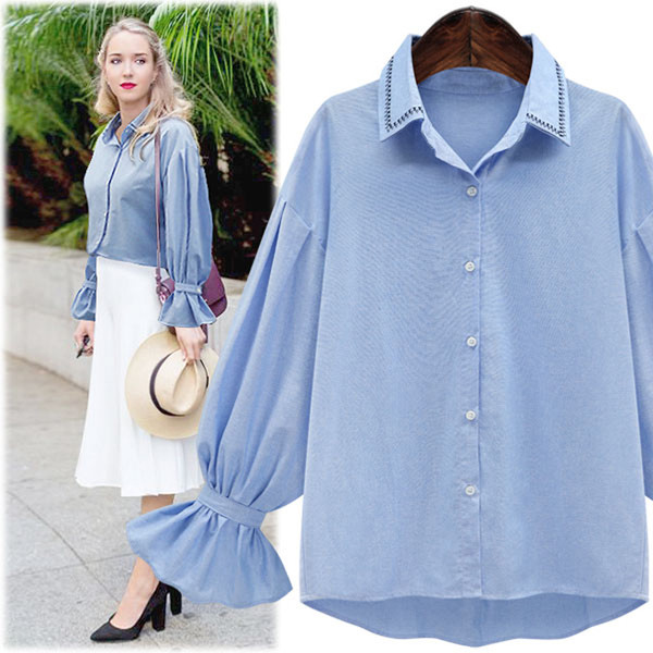 Γυναικεία τζην πουκάμισα με κολάρο και πολύ ενδιαφέρον μανίκι