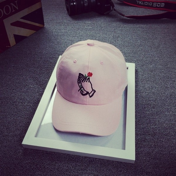 Καθημερινό καπέλο κατάλληλο για άνδρες και γυναίκες σε τρία χρώματα με εικόνα