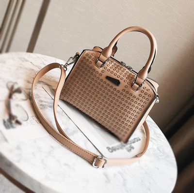 Елегантна дамска ръчна чанта тип куфарче в четири различни цвята