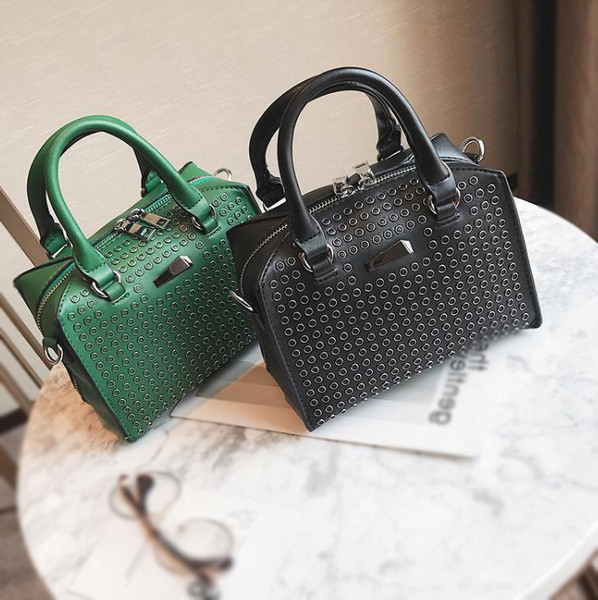 Елегантна дамска ръчна чанта тип куфарче в четири различни цвята