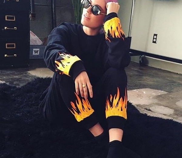 Дамски ежедневен много удобен спортен екип с интересен принт