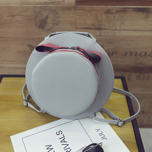 Γυναικεία τσάντα σε σχήμα καπέλου σε διάφορα χρώματα