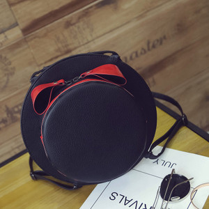 Γυναικεία τσάντα σε σχήμα καπέλου σε διάφορα χρώματα