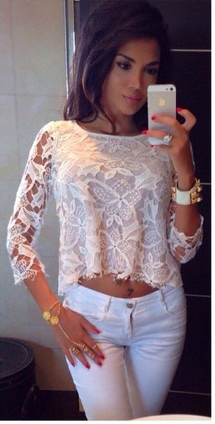 Γυναικεία μπλούζα  με δαντέλα, σε άσπρο χρώμα