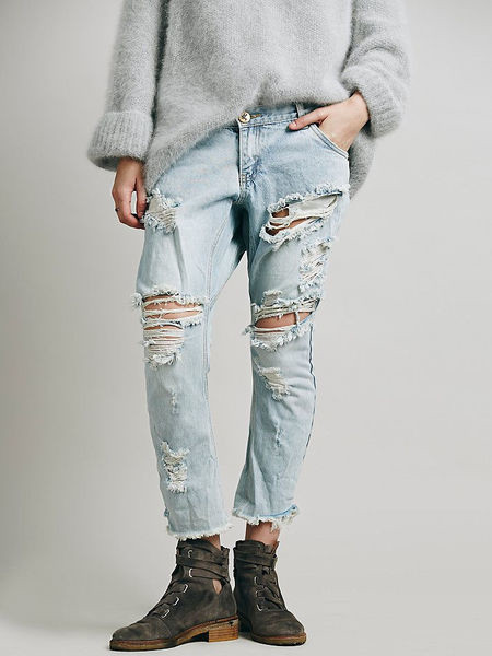 Γυναικεία  τζιν με χαλαρά μοτίβα