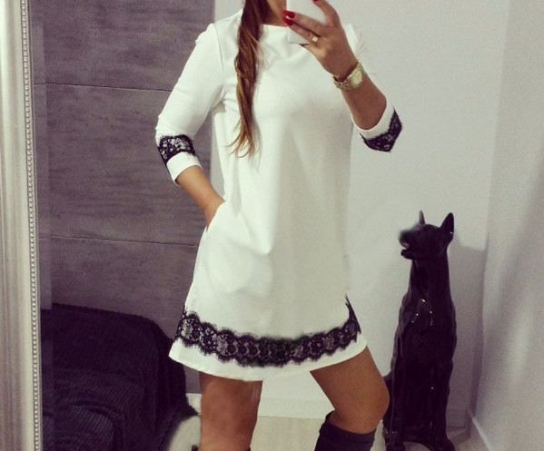 Ежедневна дамска мити рокля с къс 3/4 ръкав и много нежна дантела по ръкавит