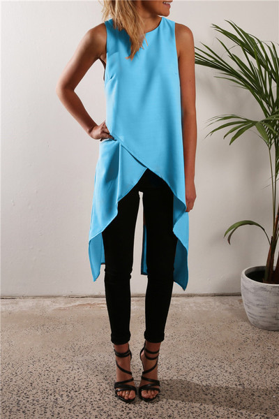 Κομψή ασύμμετρη γυναικεία φανέλα με κολάρο σε σχήμα Τ σε τρία χρώματα