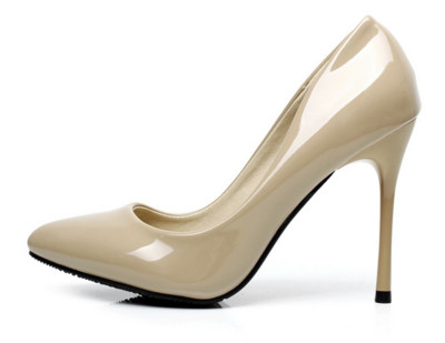 Елегантни обувки с висок ток в семпъл дизайн и в много цветове