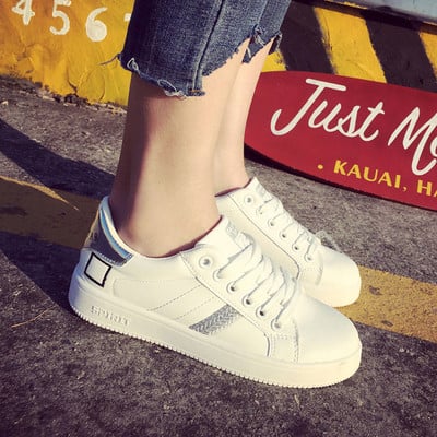 Αθλητικά πάνινα γυναικεία παπούτσια σε κομψή σχεδίαση