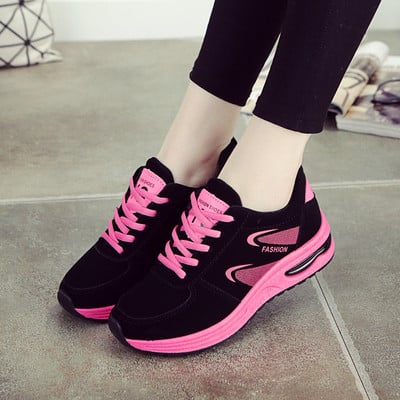 Αθλητικά γυναικεία παπούτσια σε διάφορα χρώματα