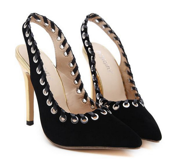 Κομψά γυναικεία παπούτσια με ψηλά τακούνια ε ενδιαφέρουσες συνδέσεις