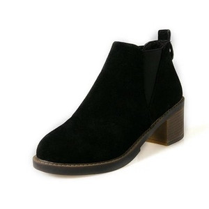 Καθημερινά χειμωνιάτικα γυναικεία παπούτσια σε στυλ ρετρό