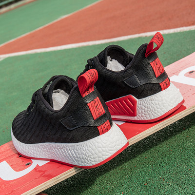 Αθλητικά και πολύ άνετα γυναικεία πάνινα παπούτσια σε τρία χρώματα