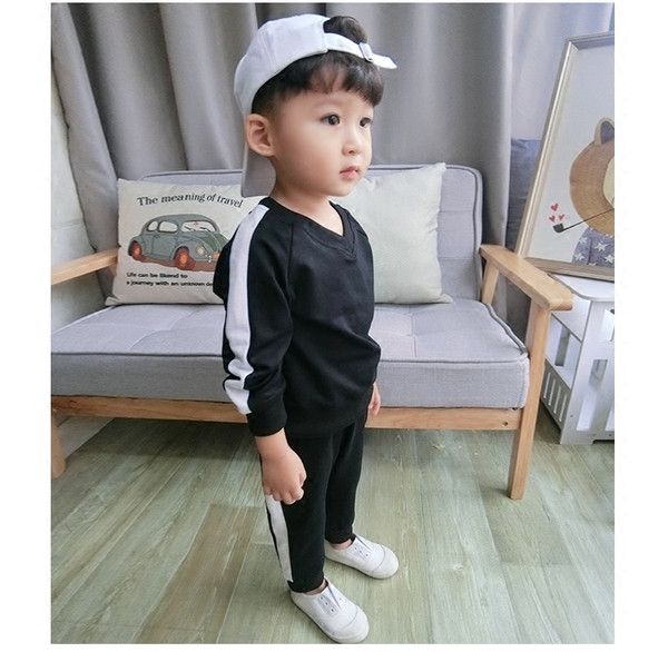 Αθλητικό παιδικό σετ για αγόρια σε γκρι και μαύρο χρώμα