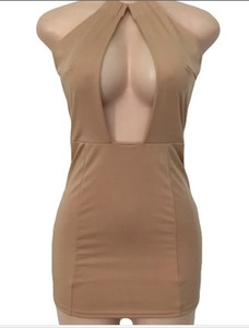 Σέξυ γυναικείο φόρεμα με βαθύ λαιμόκοψη σε μαύρο και άσπρο