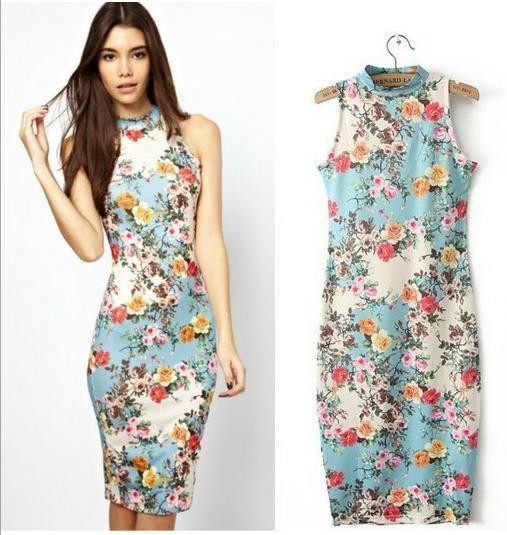 Καθημερινό γυναικείο φόρεμα  με floral σχέδια και κολάρο σε σχήμα O