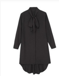 Елегантна дамска дълга риза тип туника с дълъг ръкав и стилно шалче