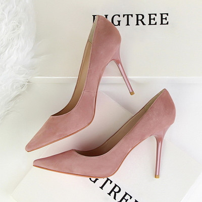 Απλά και κομψά γυναικεία παπούτσια με ψηλά τακούνια - 6 μοντέλα