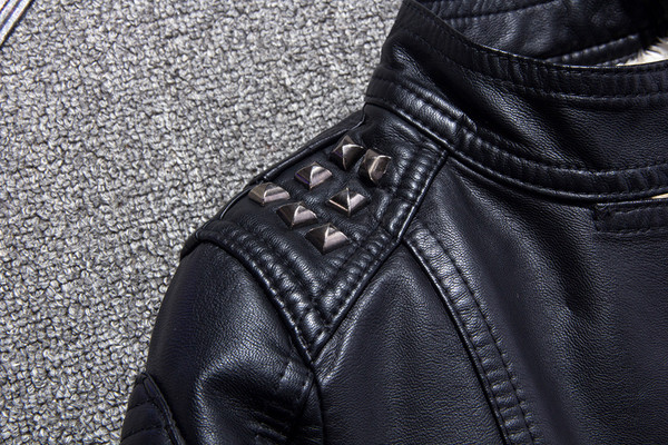 Кожено детско яке за момчета в черен цвят и в два модела - тънко и дебело