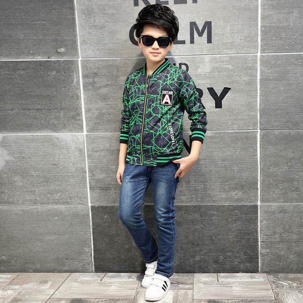 Αθλητικό παιδικό μπουφάν για αγόρια με έγχρωμο μοτίβο - τρία χρώματα