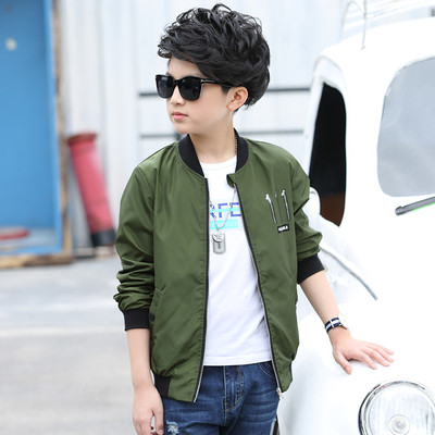 Μοντέρνο μπουφάν γιααγόρια με απλό σχεδιασμό σε δύο χρώματα