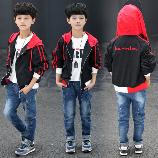 Αθλητικό μποφάν σε τρία χρώματα με κουκούλα κατάλληλο για τη καθημερινή ζωή