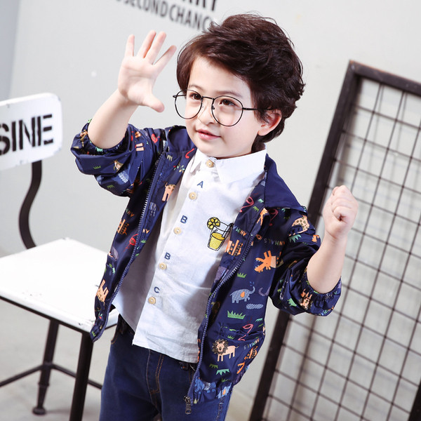 Сладко детско яке за момчета с декорация изображения, в бял и син цвят