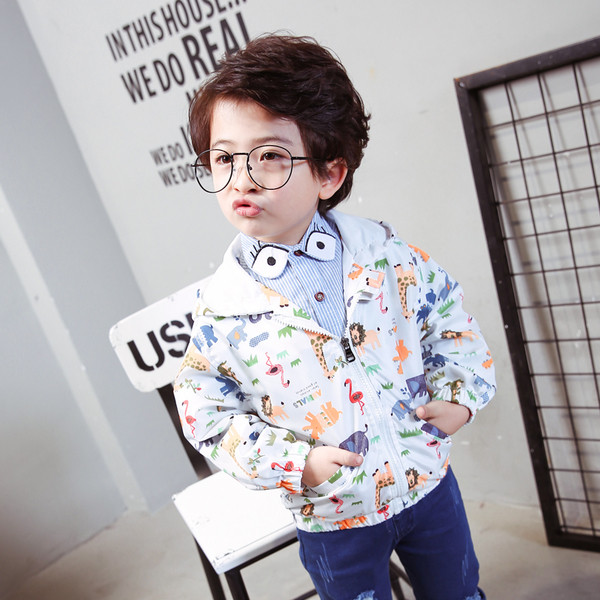 Сладко детско яке за момчета с декорация изображения, в бял и син цвят