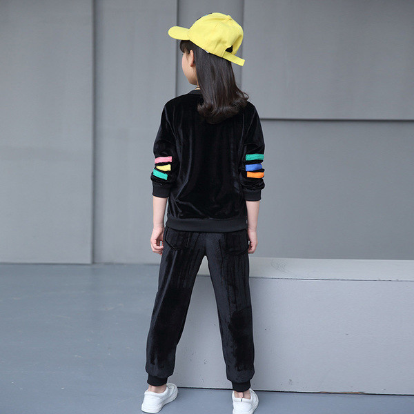 Βελούδινο παιδικό σετ για  κορίτσια με εφαρμογές, σε λευκό και μαύρο χρώμα