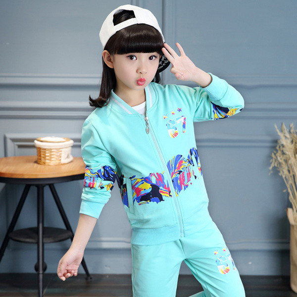 Παιδική φόρμα για κορίτσια με έγχρωμες εφαρμογές, σε τέσσερα χρώματα