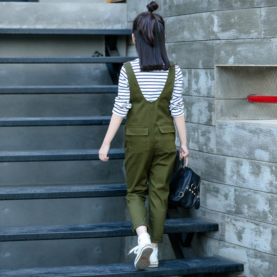 Κομψό παιδικό ολόσωμο για κορίτσια σε τρία χρώματα, τσέπες και εκτύπωση