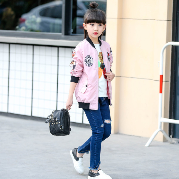 Παιδικό μακρύ μπουφάν για κορίτσια με εκτυπώσεις σε ροζ και πράσινο χρώμα