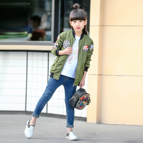 Παιδικό μακρύ μπουφάν για κορίτσια με εκτυπώσεις σε ροζ και πράσινο χρώμα