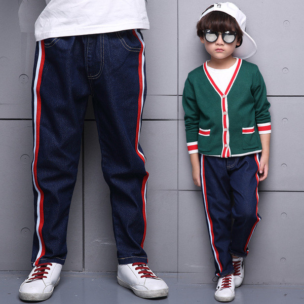 Φαρδιά ζιν για αγόρια με λωρίδες χρώματος κατάλληλες για τη καθημερινή ζωή