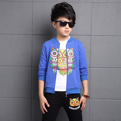 Παιδική φόρμα για αγόρια με εικόνα σε τρία χρώματα