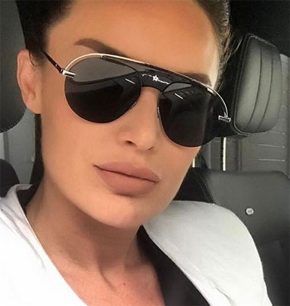 Πολύ κομψά γυναικεία γυαλιά  με προστασία UV