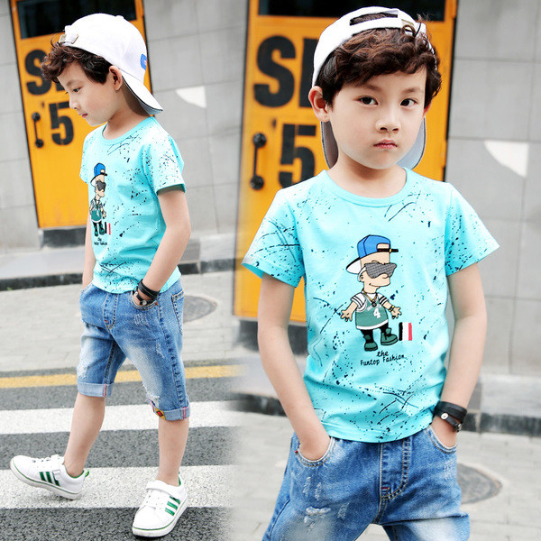 T-Shirt για αγόρια σε μπλε και άσπρο με μια εικόνα