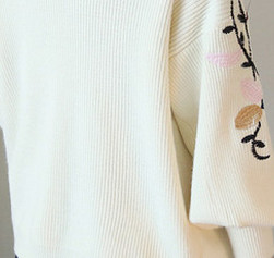 Вълнена ежедневна жилетка с красива бродерия по ръкавите