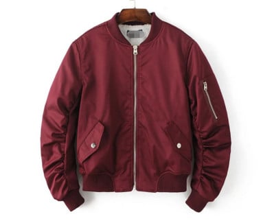 Актуално дамско бомбър яке с джобове и вълнена подплата