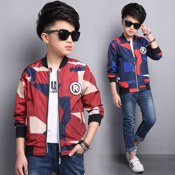 Αθλητικό παιδικό μπουφάν για αγόρια σε δύο έγχρωμα μοντέλα