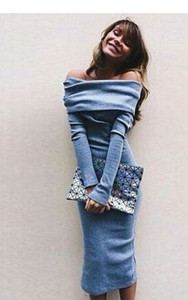 Πολύ κομψό γυναικείο φόρεμα με μακριά μανίκια