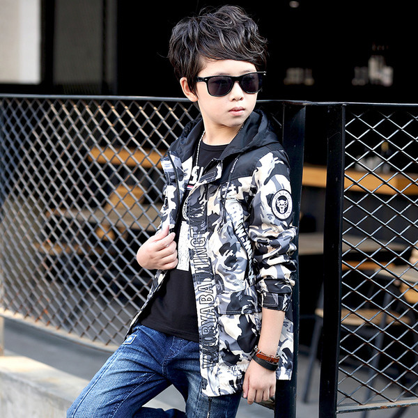 Μακρύ χειμωνιάτικο μπουφάν για αγόρια με κουκούλα σε τρία χρώματα