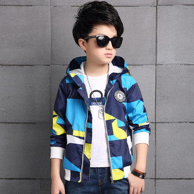 Παιδικό μπουφάν για αγόρια με κουκούλα σε δύο χρώματα