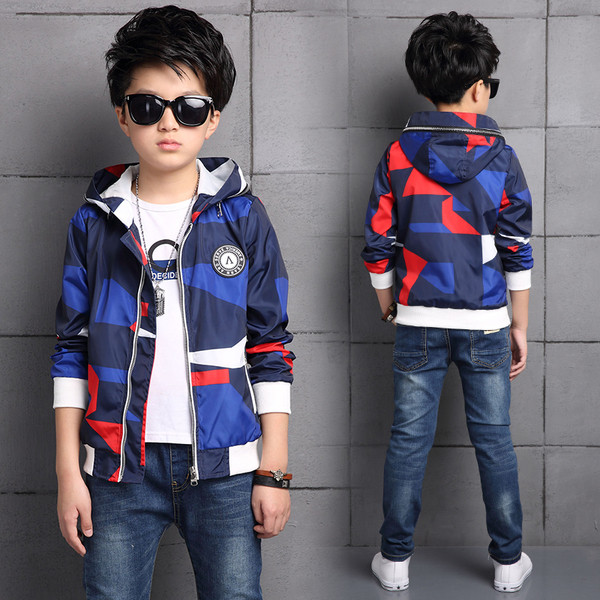 Παιδικό μπουφάν για αγόρια με κουκούλα σε δύο χρώματα
