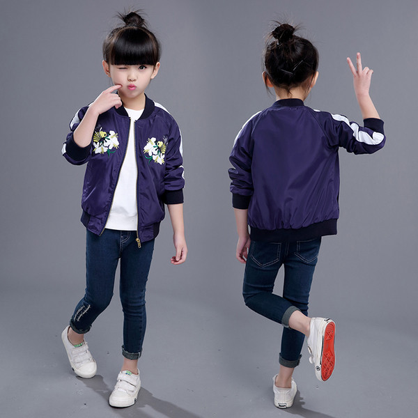 Παιδικό φθηνοπωρινό μπουφάν για κορίτσια με floral κεντήματα σε μπλε χρώμα