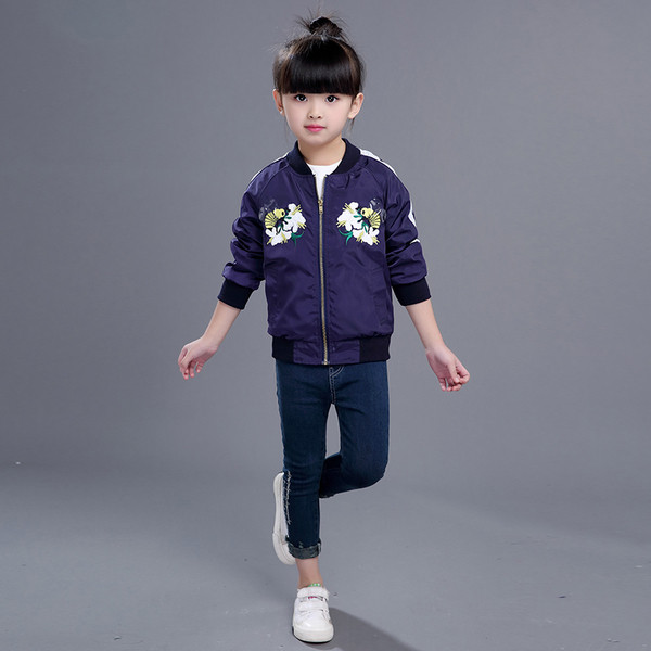 Παιδικό φθηνοπωρινό μπουφάν για κορίτσια με floral κεντήματα σε μπλε χρώμα