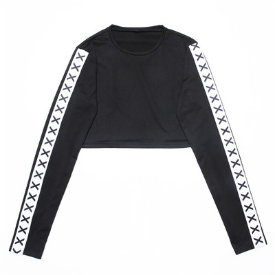 Κομψή γυναικεία μπλούζα κοντή σε μαύρο χρώμα