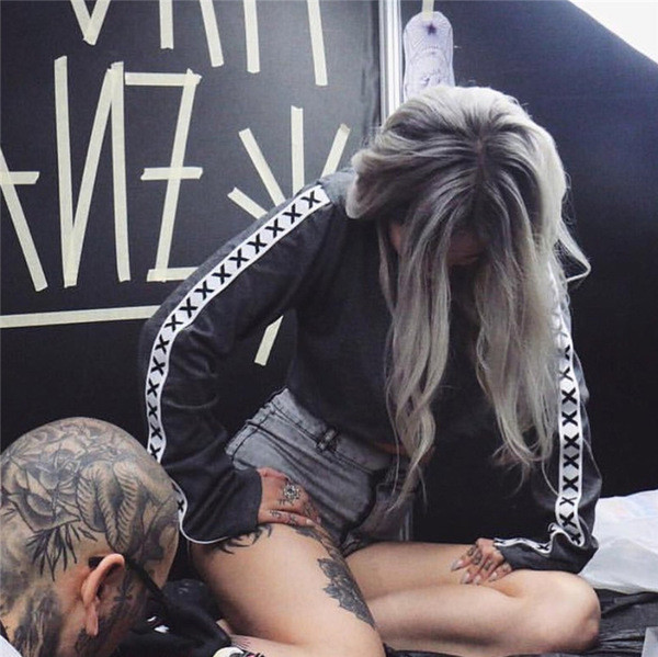 Κομψή γυναικεία μπλούζα κοντή  σε μαύρο χρώμα